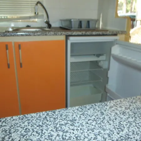 キャンプ場 Mobile Cala Luna- Camping Mare E Pineta